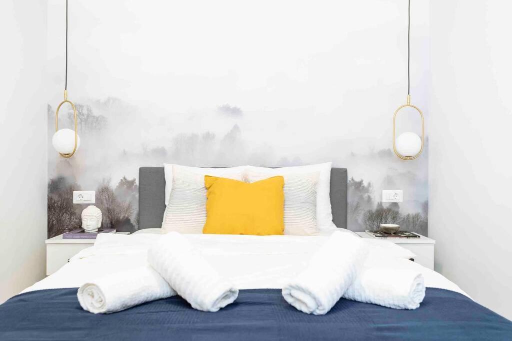 Stunning Views 2Br Intercontinental Flat Apartment บูคาเรสต์ ภายนอก รูปภาพ