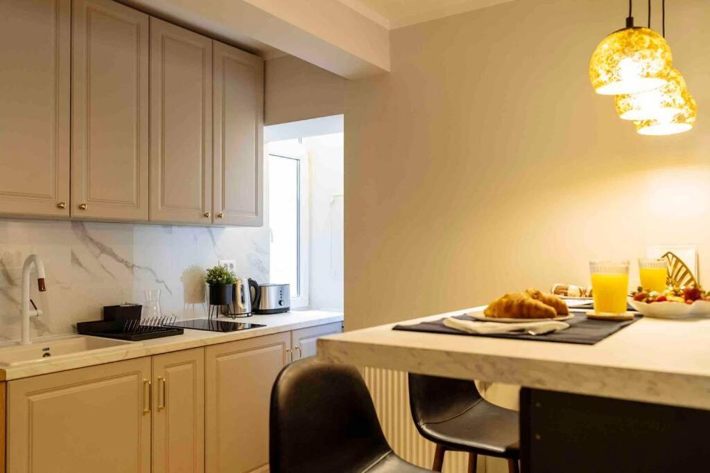 Stunning Views 2Br Intercontinental Flat Apartment บูคาเรสต์ ภายนอก รูปภาพ
