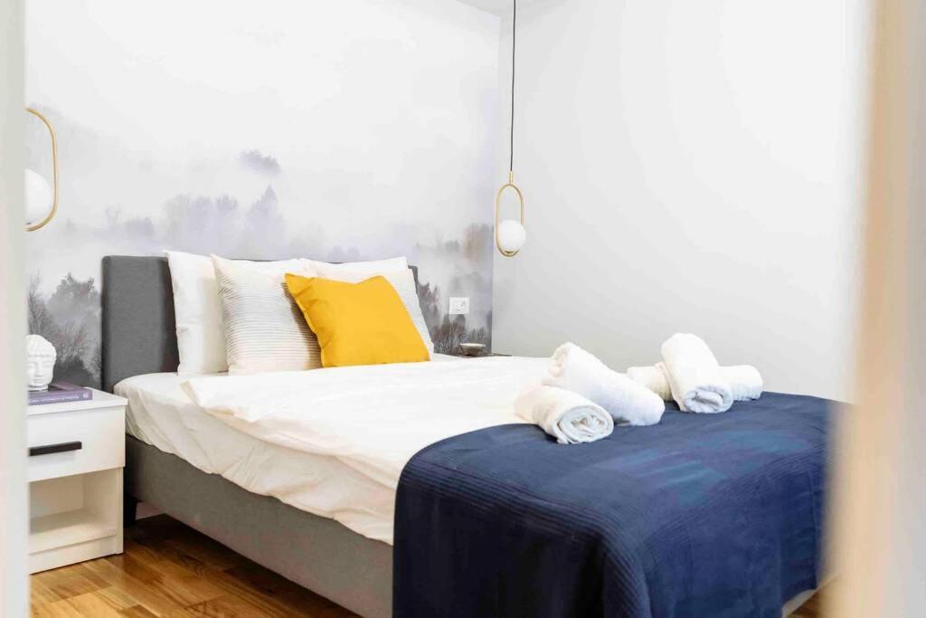 Stunning Views 2Br Intercontinental Flat Apartment บูคาเรสต์ ภายนอก รูปภาพ