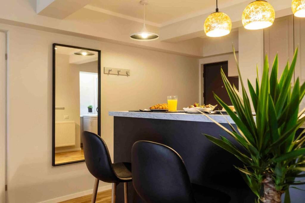 Stunning Views 2Br Intercontinental Flat Apartment บูคาเรสต์ ภายนอก รูปภาพ